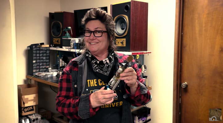 Eva Manley: Let\'s look inside ALL THREE Manley Reference Tube Mics! - 