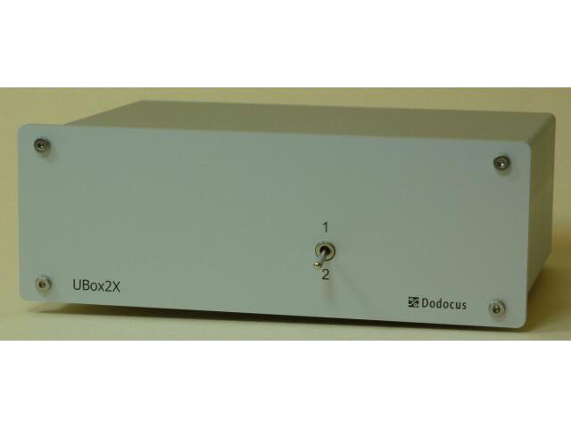 Dodocus UBox2X-I - Symmetrischer-XLR-Umschalter, silber
