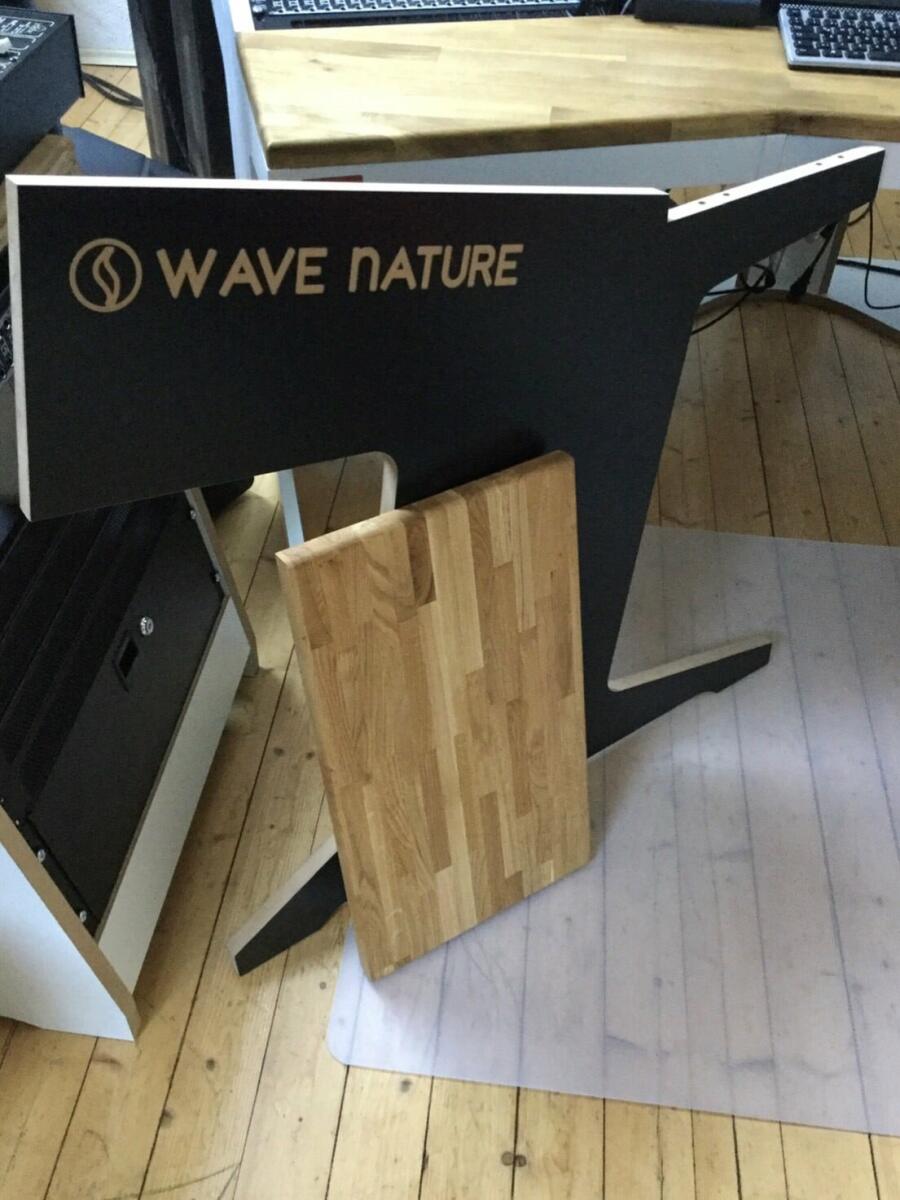 Konfigurator - WAVE NATURE Studiotisch - Masters Place Serie